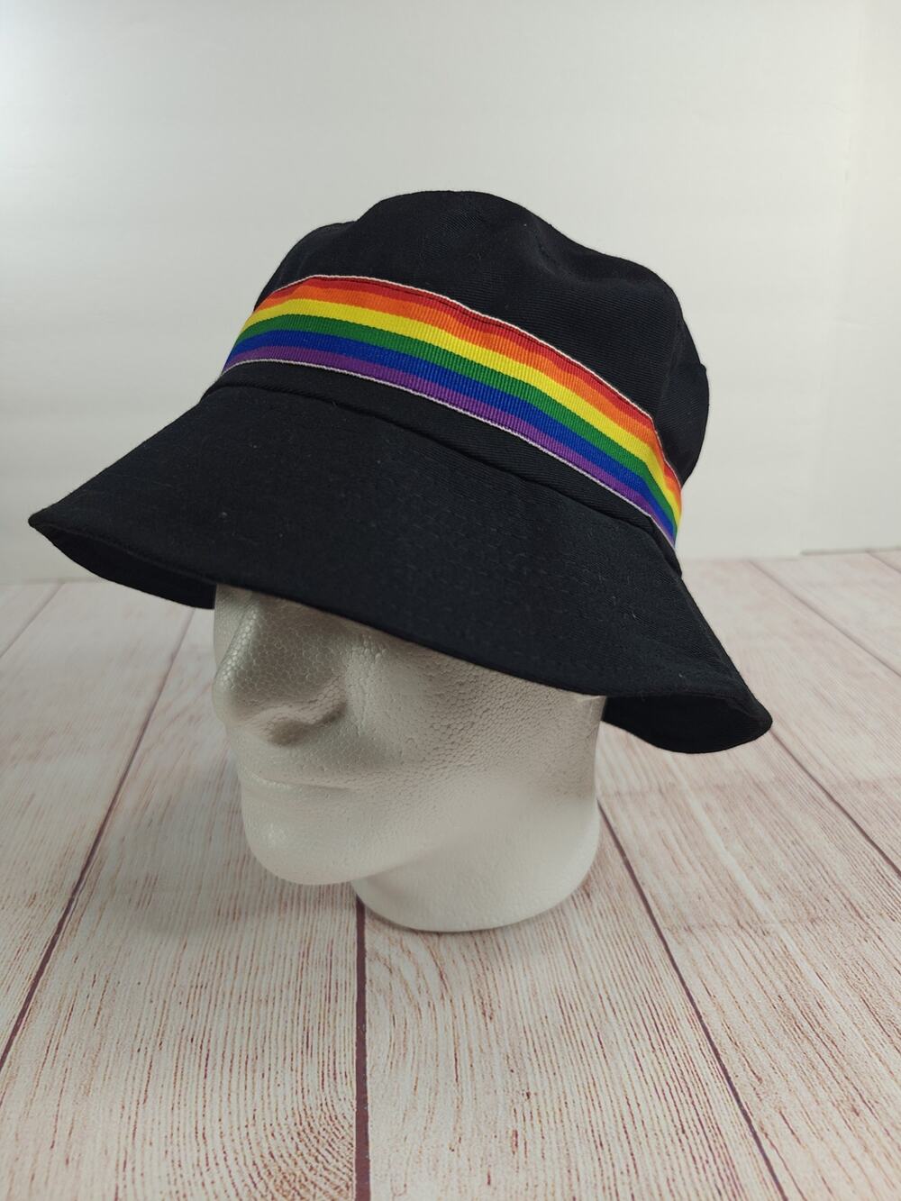 Rainbow stripe black bucket hat